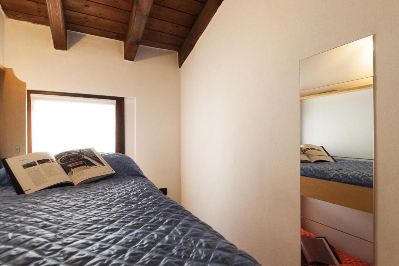 2-Bedroom Lakeview Apartment At The Lake Acquaseria Extérieur photo