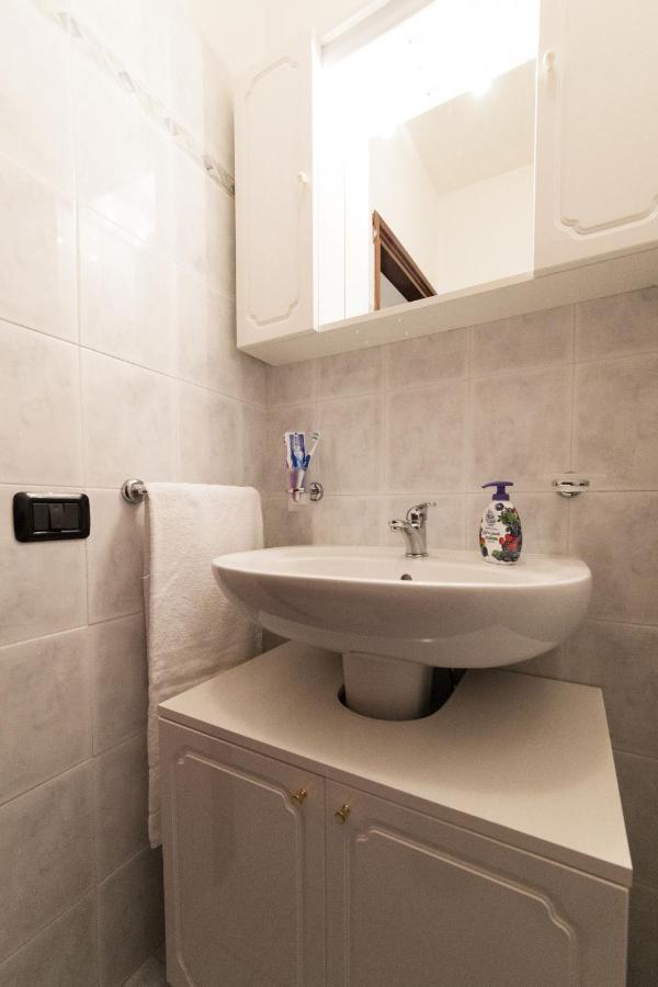 2-Bedroom Lakeview Apartment At The Lake Acquaseria Extérieur photo