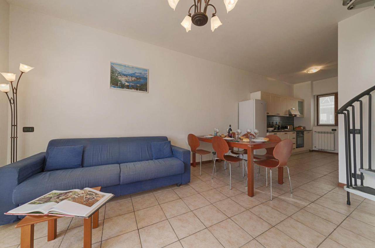 2-Bedroom Lakeview Apartment At The Lake Acquaseria Extérieur photo